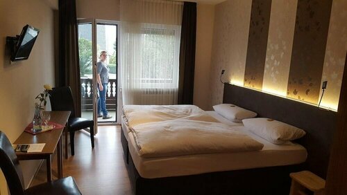 Gasthaus zur Quelle, Prenota Hotel Nistertal 