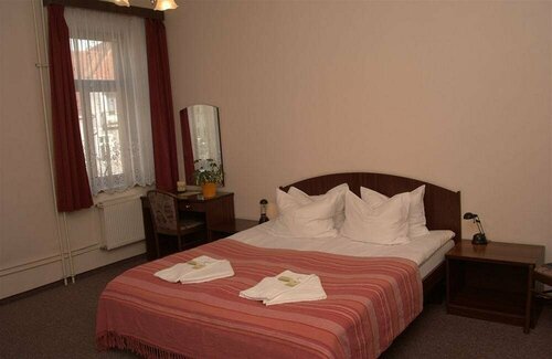 Hotel U Bílého koně, Reserva ahora Hotel Hoteles SPA en Karlovy Vary, SPA