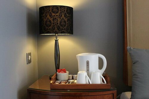 Ambassador Court Hotel, Забронировать Отель Отели Хай-Уиком 3 звезды, 3*