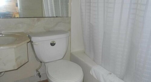 Cascades Motel - Chattanooga, Забронировать Мотель Отели Теннесси с парковкой, Парковка