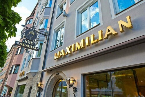 Hotel Maximilian - Stadthaus Penz, Забронировать Отель Отели Инсбрука с парковкой, Парковка