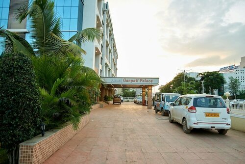 Hotel Ganpati Palace Shirdi Newly Renovated, Reserva ahora Hotel Hoteles en Maharashtra con piscina, Piscina