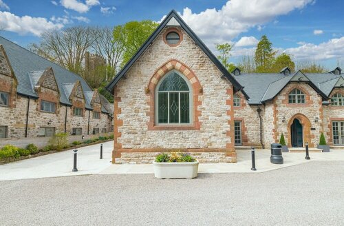 Chequers Lodge- Dalton-in- Furness- Self check in- for professionals and tourists, Забронировать Отель Долтон-ин-Фернесс Western Lake District