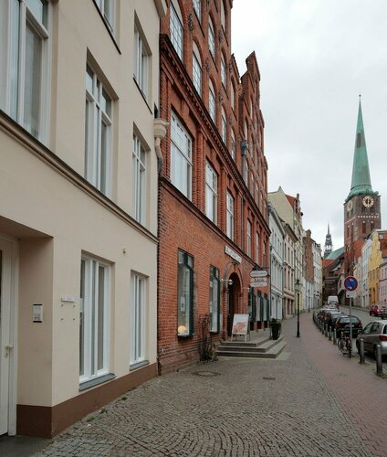 Ferienwohnungen am Holstentor, Забронировать Отель Отели Любека 4 звезды, рядом с Больница Heiligen Geist, 4*