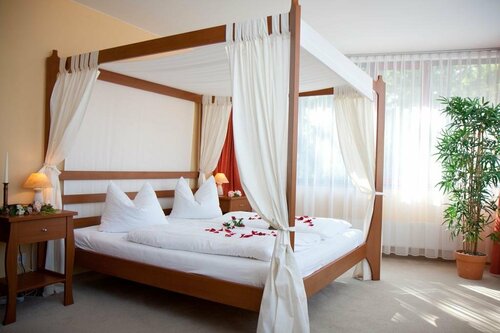 Hotel Balneolum Superior, Book Hotel Hotels in Garz with Parking, Parking