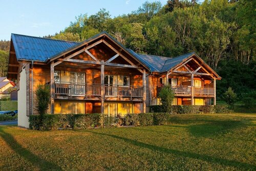Park & Suites Village Evian-Lugrin, Book Hotel Hoteller i Rhône-Alps med parkering, Parkering