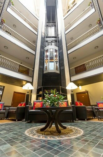 HM Suites & Studios, Забронировать Отель Отели штата Карнатаки с парковкой, Парковка