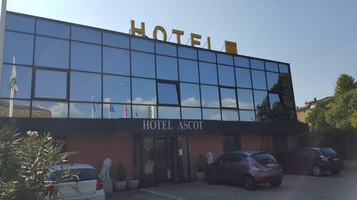 Hotel Ascot, Boek Hotel Binasco Lombardije