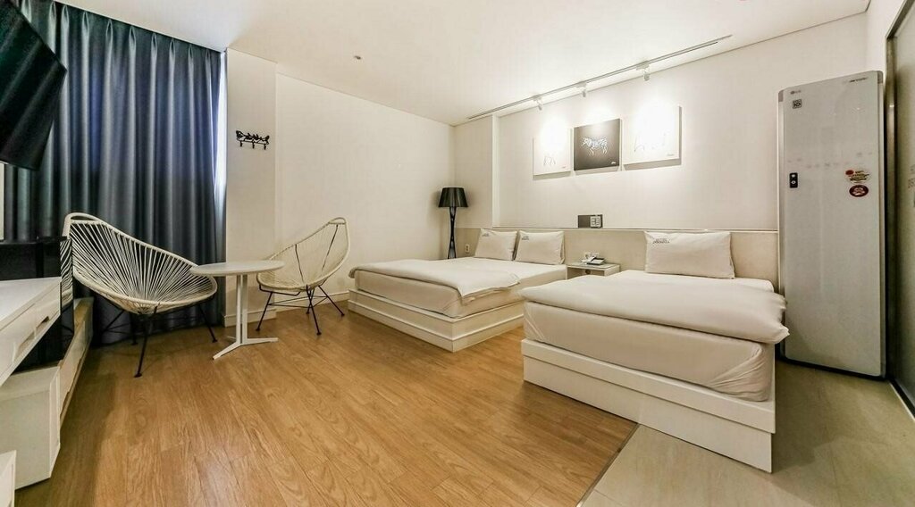 INSOMNIA Hotel