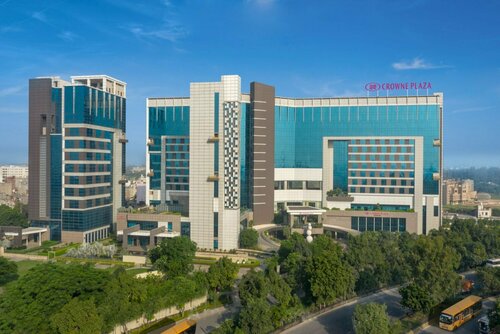 Crowne Plaza Greater Noida by IHG, Забронировать Отель Бизнес-отели Грейтер-Нойда, 4* 5*