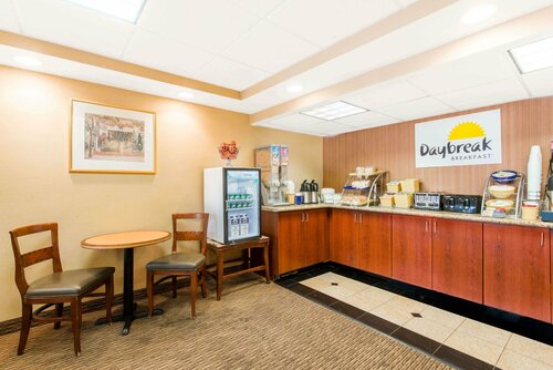 Days Inn by Wyndham Arlington Pentagon, Забронировать Отель Арлингтон Washington DC Metropolitan area