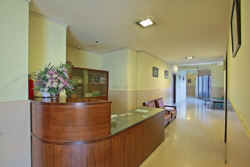 OYO 8884 The City Living, Забронировать Отель Бангалор штат Карнатака, рядом с Автобусный вокзал Shivajinagar