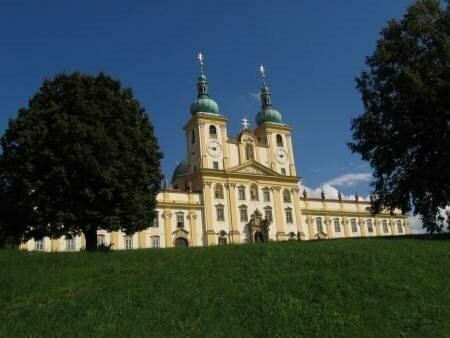 Hotel Palác, Reservar Hotel Hotéis em Zlin Region com estacionamento, Estacionamento