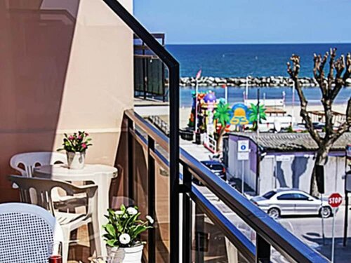 hotel iris, Забронировать Отель Торре Педрера Римини