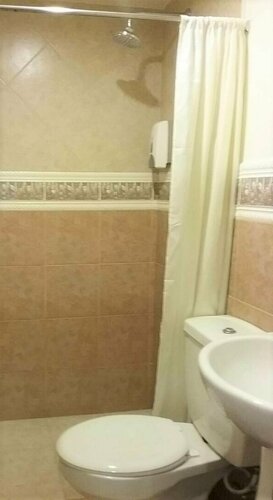 Hotel Sri Sutra - Pusat Perdagangan Seri Kembangan, Забронировать Отель Сери-Кембанган Селангор