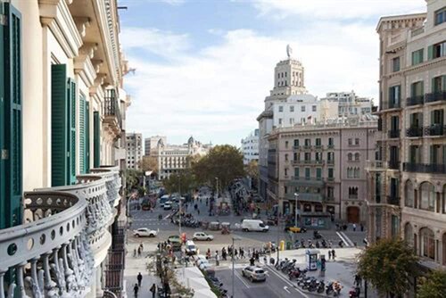 Rent Top Apartments Rambla Catalunya, Забронировать Апартаменты/квартира Апартаменты Барселоны, рядом с Галерея старинных изделий F.Cervera, Апартаменты/квартира