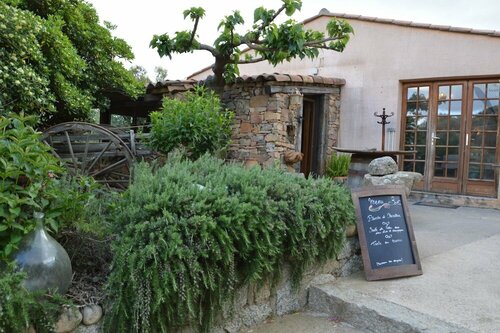 Auberge U Sirenu, Réserver Auberge de jeunesse Hôtels à Giuncheto avec piscine, Piscine