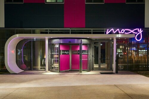 Moxy Paris Charles de Gaulle Airport, Reservar Hotel Roissy-en-France 