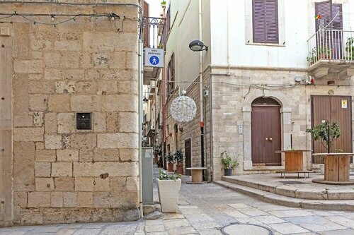 B&b Oltre l'Arco, Забронировать Отель «постель и завтрак» Отели в центре Мольфетта, в центре