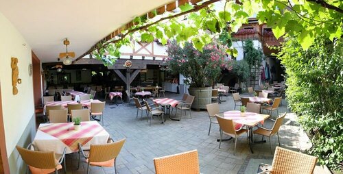 Weinhotel / Gasthaus zur Sonne, Prenota Hotel Wasenweiler Germania