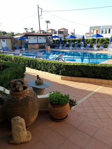 Niriides, Réserver Hôtel Almyrida Crète