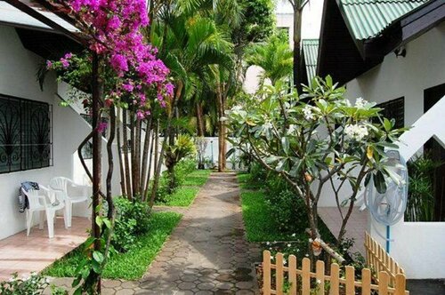 Hacienda Phuket, Patong, Забронировать Отель Недорогие отели Патонг-Бич, недорогие