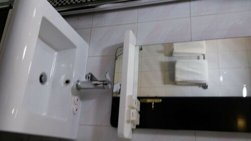Al Jawhara Metro Hotel, Забронировать Отель Отели Дубая с парковкой, рядом с Станция метро Baniyas Square, Парковка