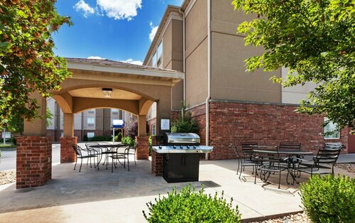 Candlewood Suites St. Robert, an IHG Hotel, 预订 酒店 圣罗伯 奥索卡