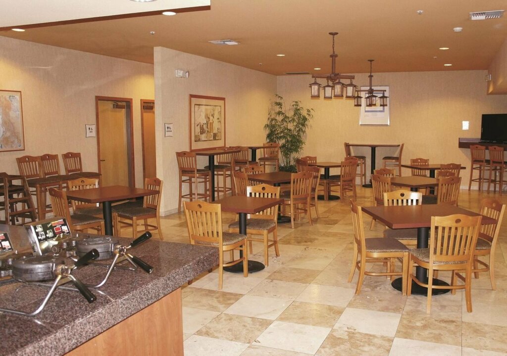 La Quinta by Wyndham Vancouver