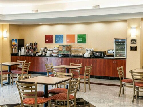 Comfort Suites near Indianapolis Airport, Prenota Hotel Hotel a Indiana con piscina, Piscina