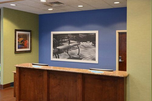Hampton Inn High Point, Забронировать Отель Хай-Пойнт Северная Каролина