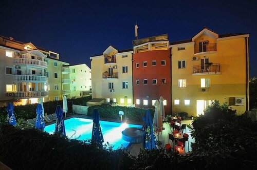 Aquamarin Hotel, Reservar Hotel Hotéis em Budva County com Estacionamento, Estacionamento