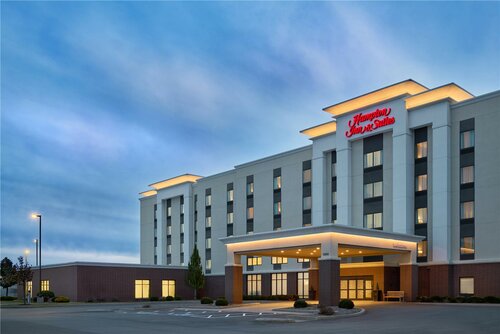 Hampton Inn & Suites Syracuse North Airport Area, Забронировать Отель Сиракьюс Finger Lakes