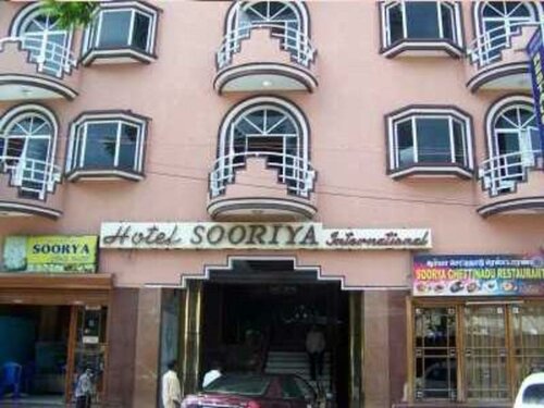 Hotel Soorya International, Забронировать Отель Отели Пондичерри с завтраком, Завтраки