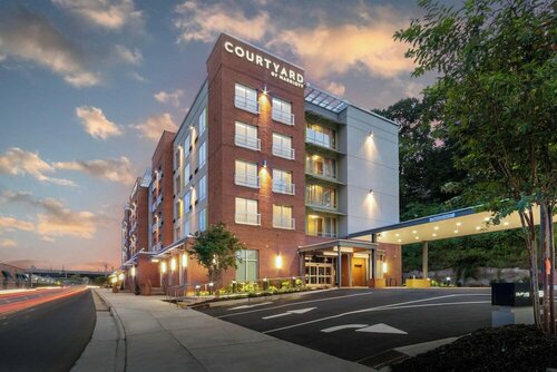 Courtyard Asheville Biltmore Village, Забронировать Отель Ашвилл Аппалачи