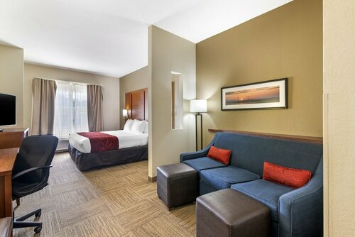 Comfort Suites Brunswick, Reserva ahora Hotel Hoteles en Brunswick con piscina, Piscina