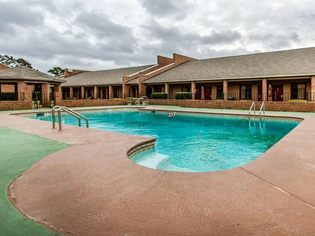 Econo Lodge Inn & Suites Enterprise