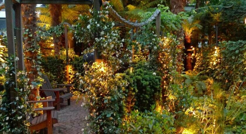 Garden Suite Centre