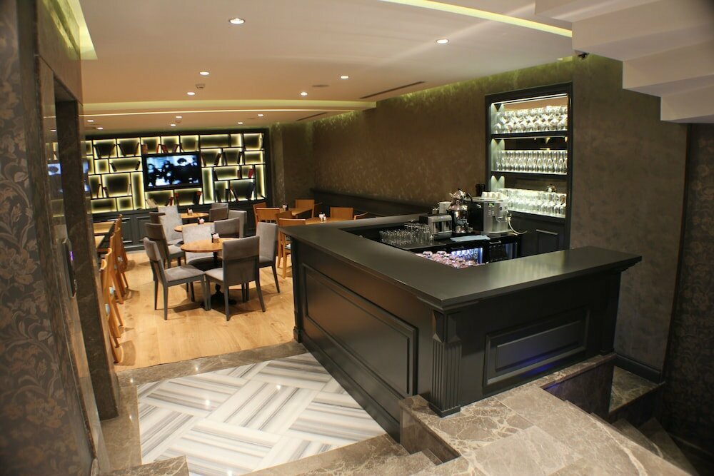 Aston Residence