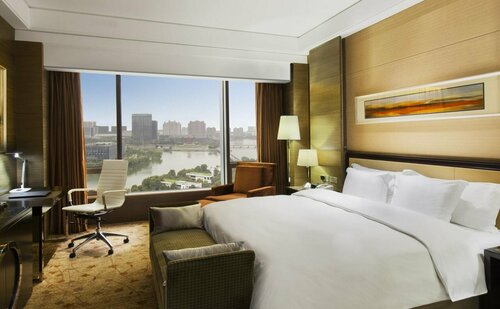 Crowne Plaza Nanjing Jiangning by IHG, Rezerwuj Hotel Hotele 4* w Nankin, 4*