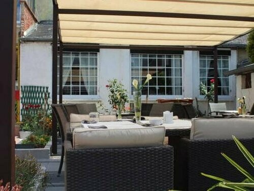 Logis Hotel Restaurant Les 3 Rois, Брондау Қонақ үй Issoudun қаласындағы таңғы ас қосылған қонақ үйлер, Таңғы ас