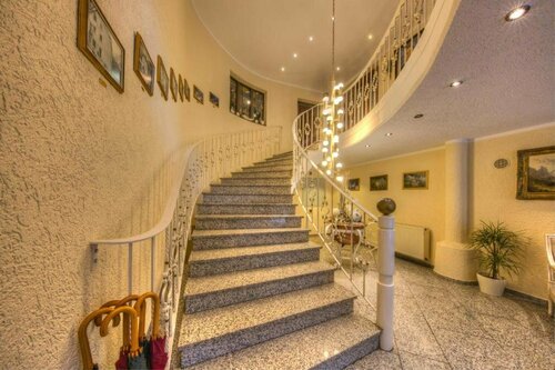 Hotel Burgfrieden, Забронировать Отель Байльштайн Мозель - Германия