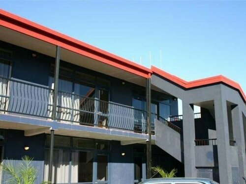 Aaron Court Motor Inn, Забронировать Отель Отели Гамильтон с бассейном, Бассейн