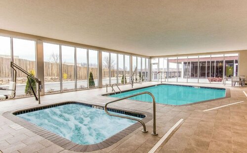 Wyndham Avon, Rezervovat Hotel Avon Ohio