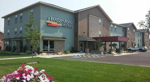 Ledgestone Hotel Billings, Buchen Sie Hotel Hotels in Billings mit Parkplatz, Parkplätze