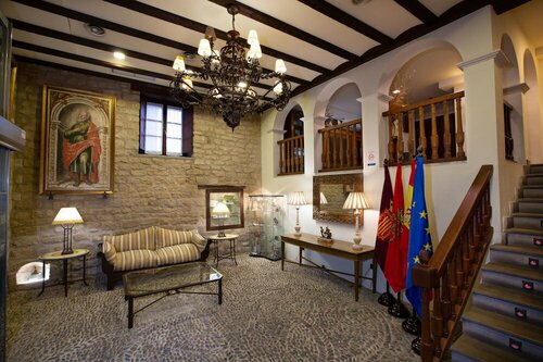 Palacio de Pujadas, Book Hotel Viana Navarre