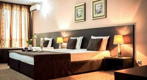 Централ Плаза Поморие, Забронировать Отель Отели Burgas Coast 3 звезды, 3*