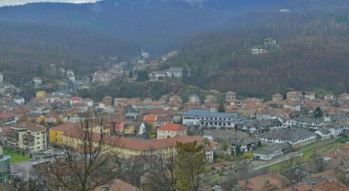 Complex Brashlyan, Rezervați Hotel Hoteluri în Gabrovo cu parcare, Parcare