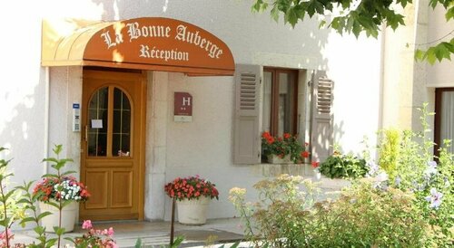 La Bonne Auberge, Book Hostel / Vandrerhjem Hoteller i Rhône-Alps med parkering, Parkering
