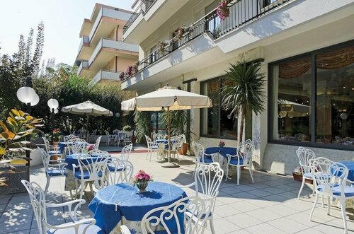 Hotel Pineta, Забронировать Отель Отели Беллария-Иджеа-Марина 3 звезды, 3*